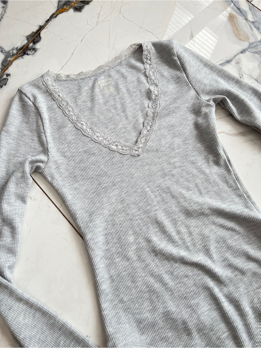 American Eagle Outfitters Grey Lace-Trim V-Neck Bodysuit size S - Picture 4 of 7